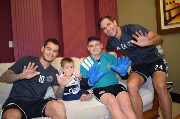 Jugadores de Olimpia lamentan fallecimiento de Brunito