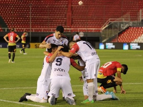 Santaní cae ante Nacional y desciende a Intermedia