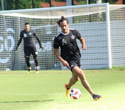 Olimpia retoma prácticas mirando el super clásico
