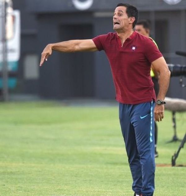 Victor Bernay intenta superar la racha de Juvero