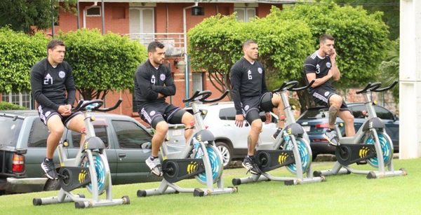 Miguel Samudio estará ausente por desgarro ante Luque