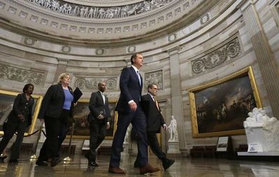 Un duro informe marca el inicio del juicio a Trump en el Senado
