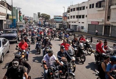 “Patria o muerte”, colectivos chavistas enfrentarán la marcha “Toda Venezuela despierta” convocada por Juan Guaidó