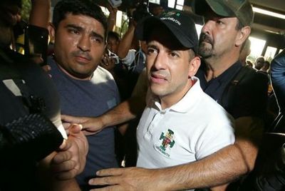 Luis Fernando Camacho llegó a La Paz para que Evo Morales firme su renuncia