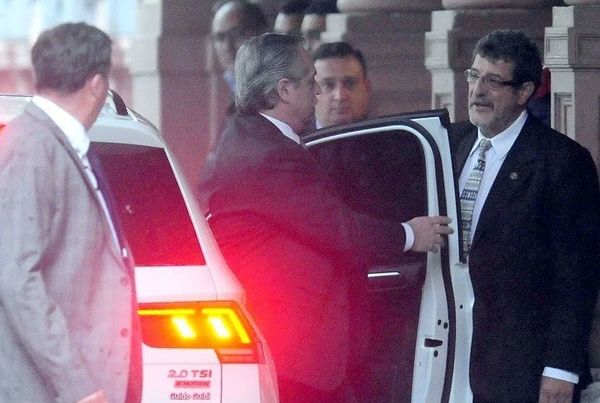 Alberto Fernández ya está en la Casa Rosada y se reúne con Mauricio Macri para arrancar la transición