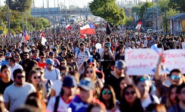 La agitación callejera se mantiene en un país que se “cansó”
