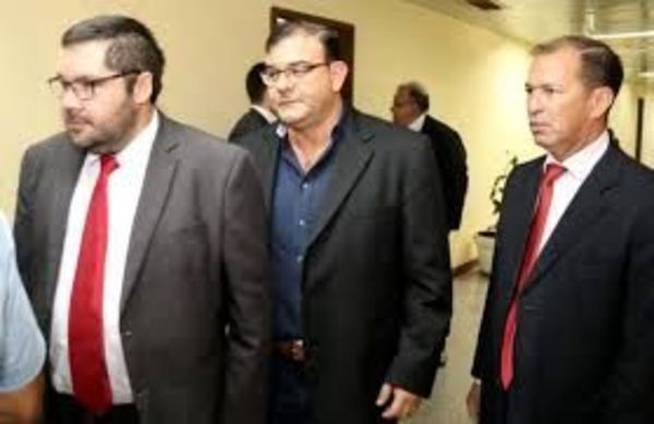 Estos son los que no quieren control de la plata sucia. Diputado Rivas vuelve a chicanear y posterga audiencia en su contra
