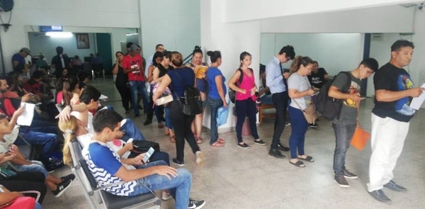 HOY / En 45 días se superó cantidad de reposos por dengue de los últimos tres años pagados por IPS