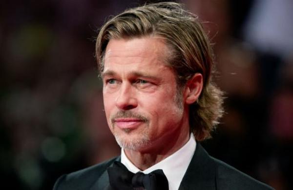¿Quién es la mujer que acompañó a Brad Pitt en los premios Oscar? - SNT