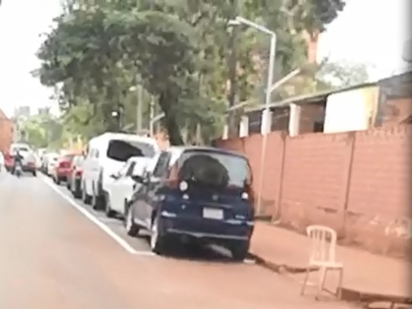 Comienzan marcación de zonas de estacionamiento tarifado