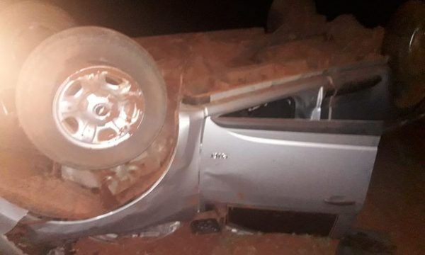 Accidente deja lesionados y cuantiosos daños materiales