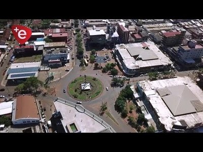 COMERCIANTES DIALOGARON CON DIRECTOR DE LA EBY SOBRE TÍTULOS DE LOCALES
