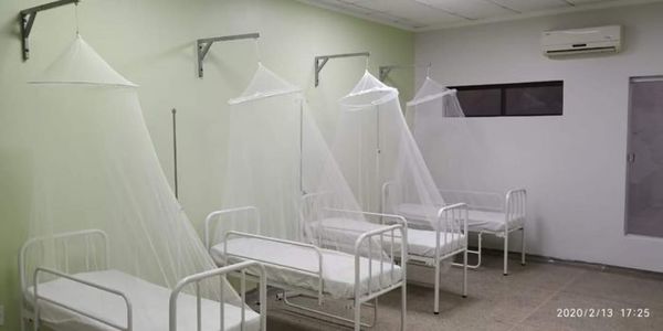 Salas de contingencia diurna para atención a pacientes con dengue  en barrio Obrero