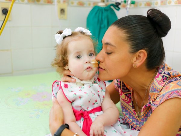 Agustina festeja su primer añito con donaciones y aún apela a la solidaridad