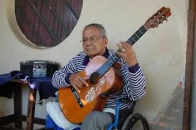 Muere el gran maestro de la guitarra Efrén Kamba’i Echeverría. | Info Caacupe