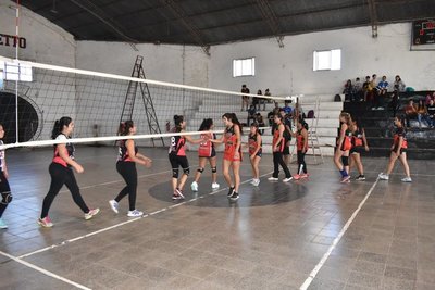 Realizan varias actividades deportivas por el Día Internacional del Trabajador en Santa Elena | Info Caacupe