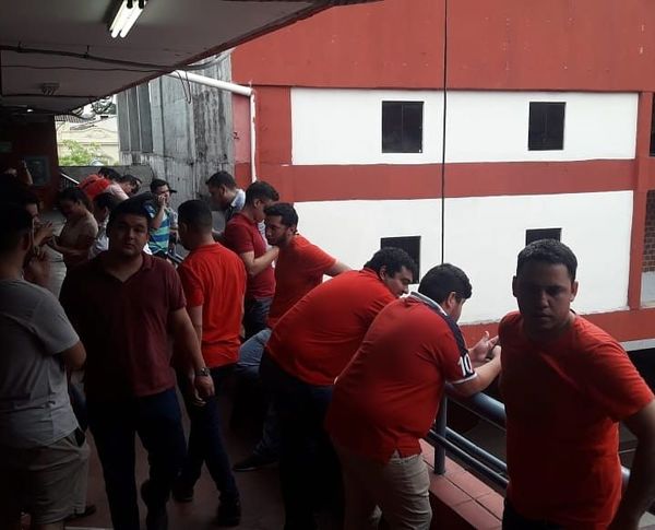 Jóvenes piden realizar elecciones el 2 de febrero