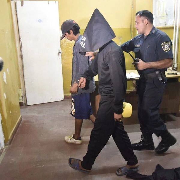 Dos delincuentes fueron detenidas por vaciar una escuela en Asunción