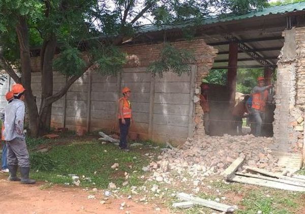 Rakiura construyó caballerisa invadiendo propiedad privada