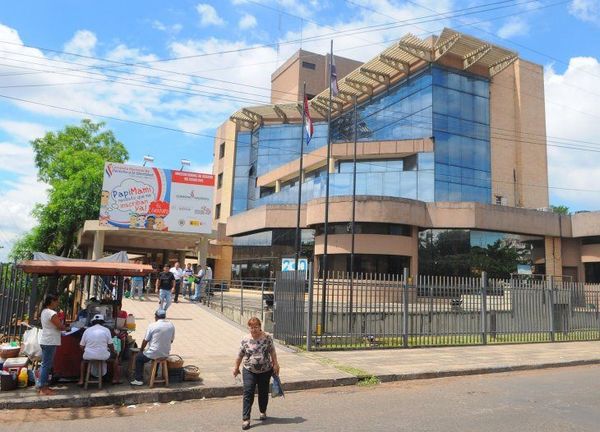 Funcionarios del Registro Civil van a huelga por 30 días