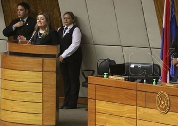 Oposición analiza juicio político contra Fiscal General de Estado