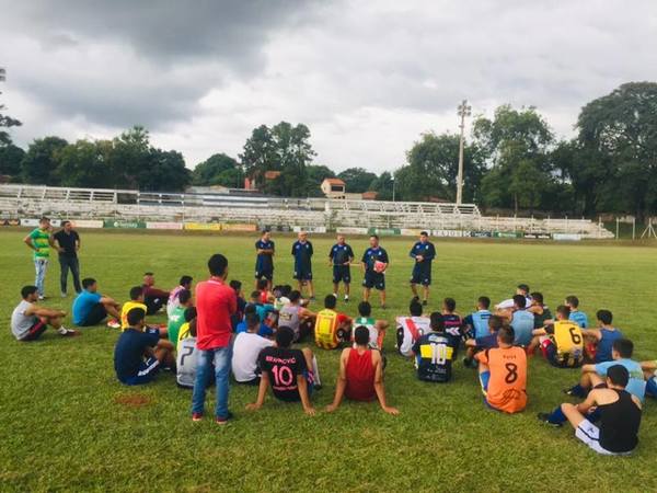 Selección Caacupeña inicia trabajos de cara al Campeonato Nacional B 2019 | Info Caacupe