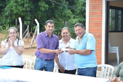 Municipalidad de San Bernardino realiza aporte a la Junta de Saneamiento de Pirayu’i San Bernardino | Info Caacupe