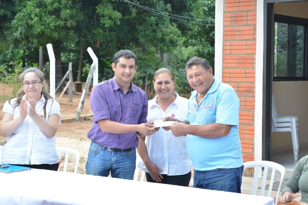 Municipalidad de San Bernardino realiza aporte a la Junta de Saneamiento de Pirayu’i San Bernardino | Info Caacupe