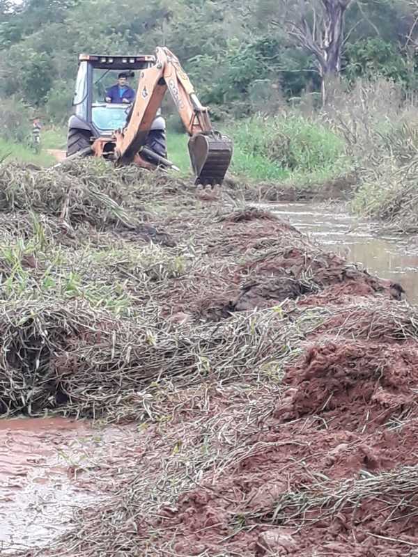 Departamento de Vialidad de la Municipalidad de Caacupé realiza limpieza general de la ciudad | Info Caacupe