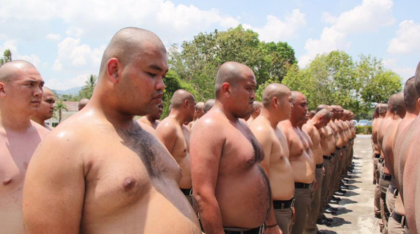 TAILANDIA: POLICÍAS CON SOBREPESO SON ENVIADOS A CAMPAMENTO ”DESTRUYE BARRIGAS” | Info Caacupe