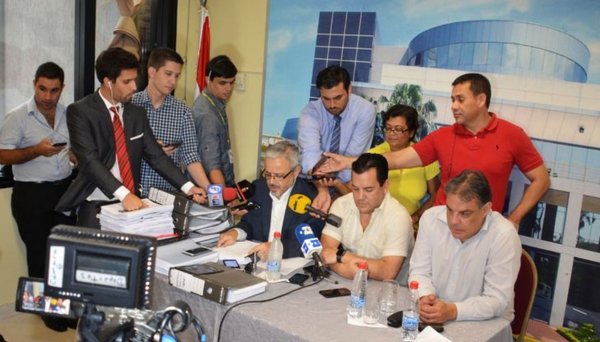 Messer: Comprueban complicidad de Cartes y entidades | Info Caacupe