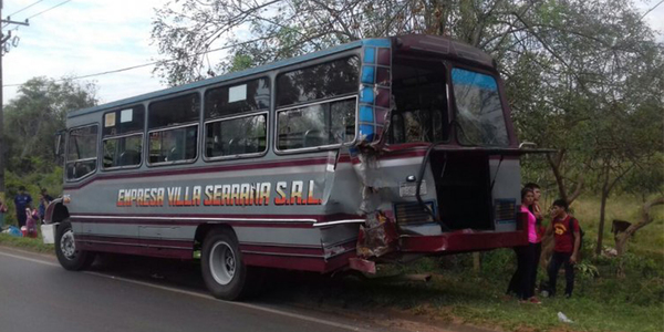 Heridos tras choque en Caacupé | Info Caacupe