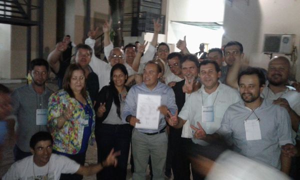 Hugo Fleitas (PLRA), nuevo gobernador en Cordillera. | Info Caacupe