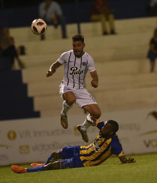 Lo da vuelta y sigue en lo más alto - Fútbol - ABC Color