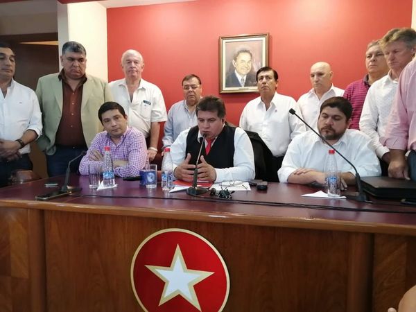 Seccionaleros juntaran firmas para reelección de Mario Abdo