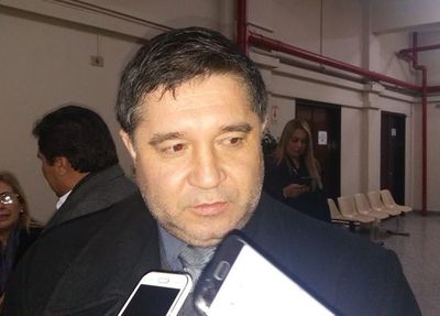 Intendente critica falta de información a Salud sobre dengue