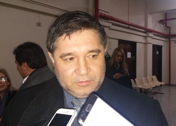 Intendente critica falta de información a Salud sobre dengue