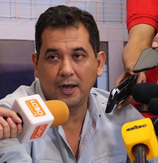 Senador pide la expulsión de Oscar González Daher y del ex fiscal Javier Diaz Verón de la ANR