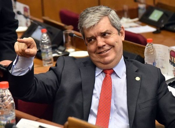 Riera es eliminado hasta del grupo de WhatsApp de la bancada cartista
