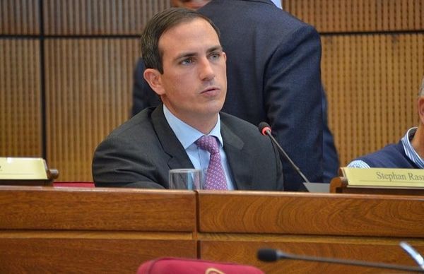 Comisión de Hacienda recomienda rechazar aumentos de Diputados