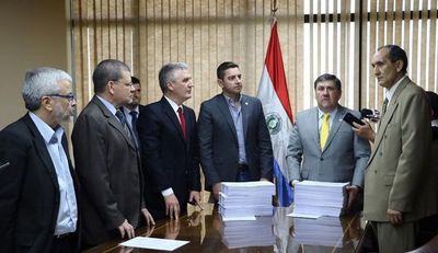 Comisión de Investigación exime de culpa a Mario Abdo