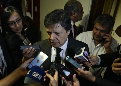 Acevedo insiste en reformar la malla curricular de la Escuela Policial