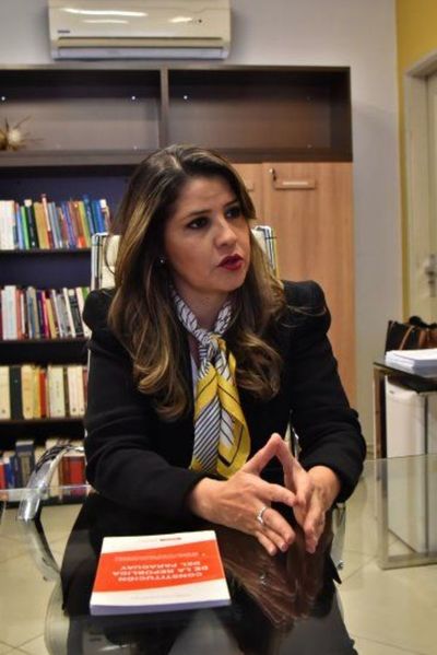 Vice ministra niega ley de puertas cerradas contra guardiacárceles