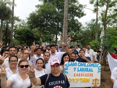 Justicia declara ilegal huelga de funcionarios
