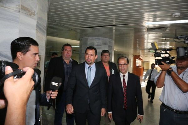 Diputado Quintana recusa a jueza Pedrozo
