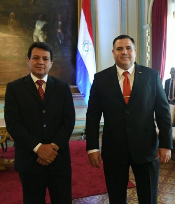 Juran nuevos ministros de Salud y Educación | Info Caacupe