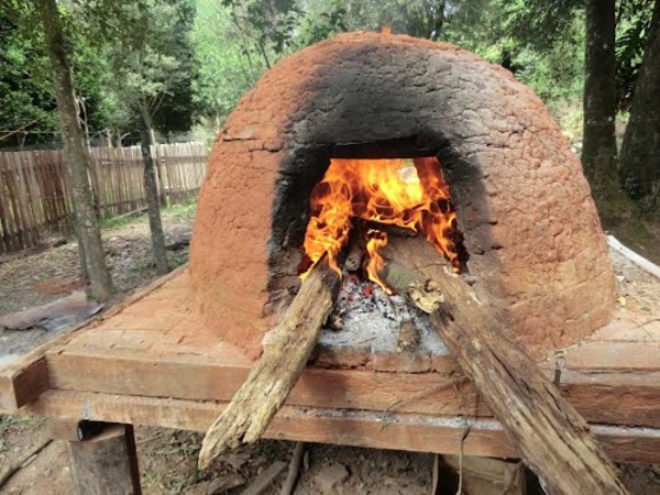 Pelea por un tatakua dejó a una familia sin chipa y sopa | Info Caacupe