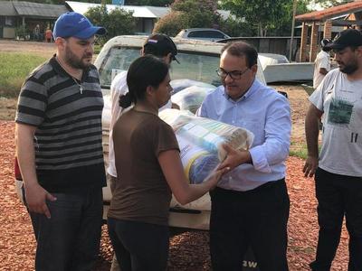 Gobernación hace entrega de víveres | Info Caacupe