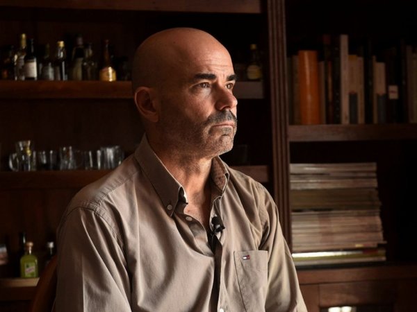 Sacheri: El hombre que lleva sus libros al cine