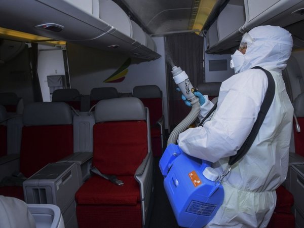 Coronavirus hunde a las aerolíneas con pérdidas de USD 4.000 millones